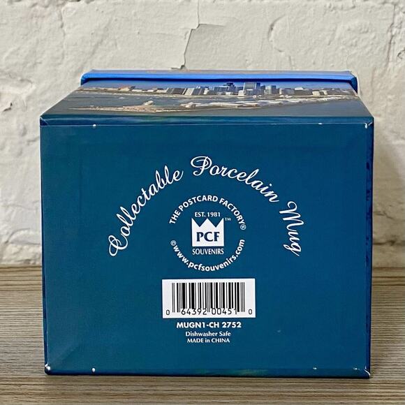 Chicago IL Mug The Postcard Factory (PCF) Bright Art Graphics Wrap Around Design - Picture 11 of 11